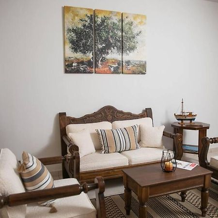 Aegina Town Apartment , With Private Parking Luaran gambar