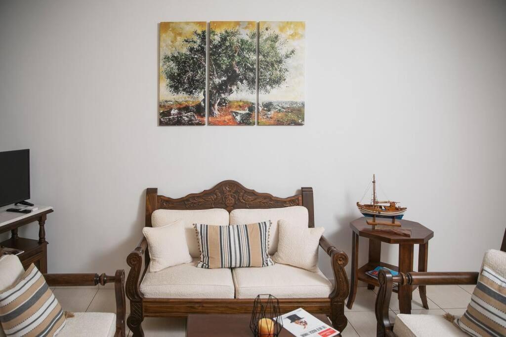 Aegina Town Apartment , With Private Parking Luaran gambar