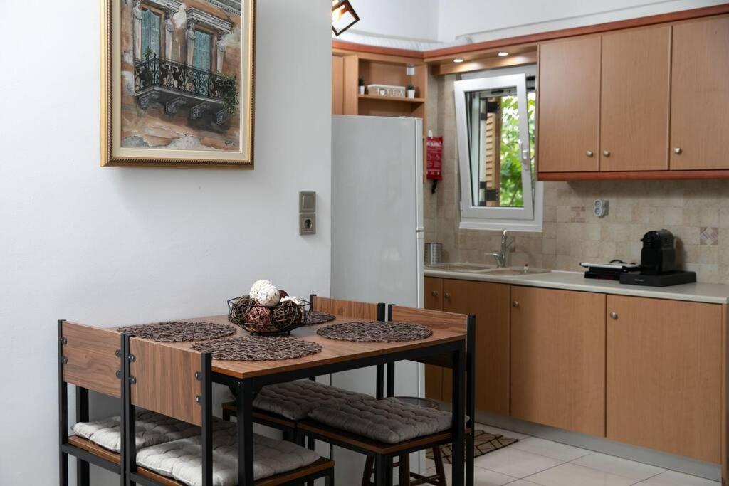 Aegina Town Apartment , With Private Parking Luaran gambar
