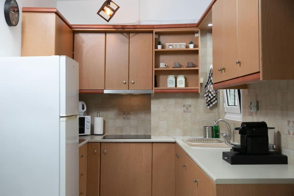 Aegina Town Apartment , With Private Parking Luaran gambar